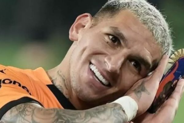 Lucas Torreira’dan Çifte Kutlama: Şampiyonluk Sevincini Yeni Aşkıyla Paylaştı